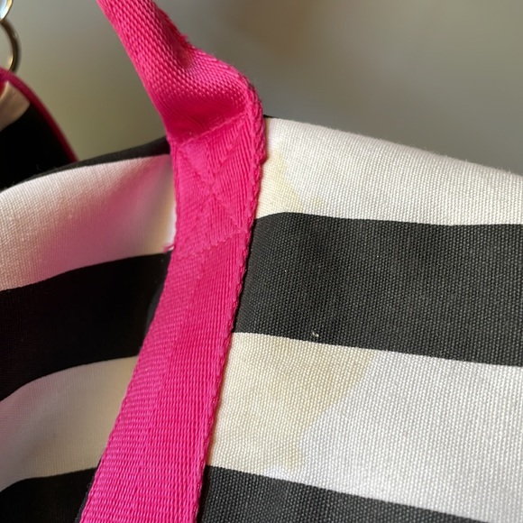 Victoria’s Secret large travel gym bag - Picture 11 of 14